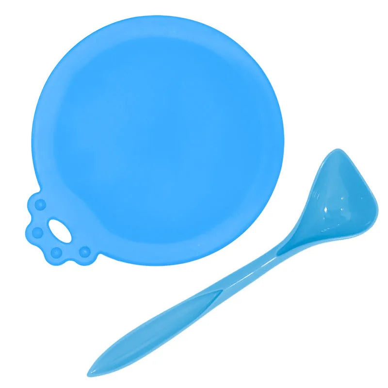 A set Reusable Pet Food Can Cover