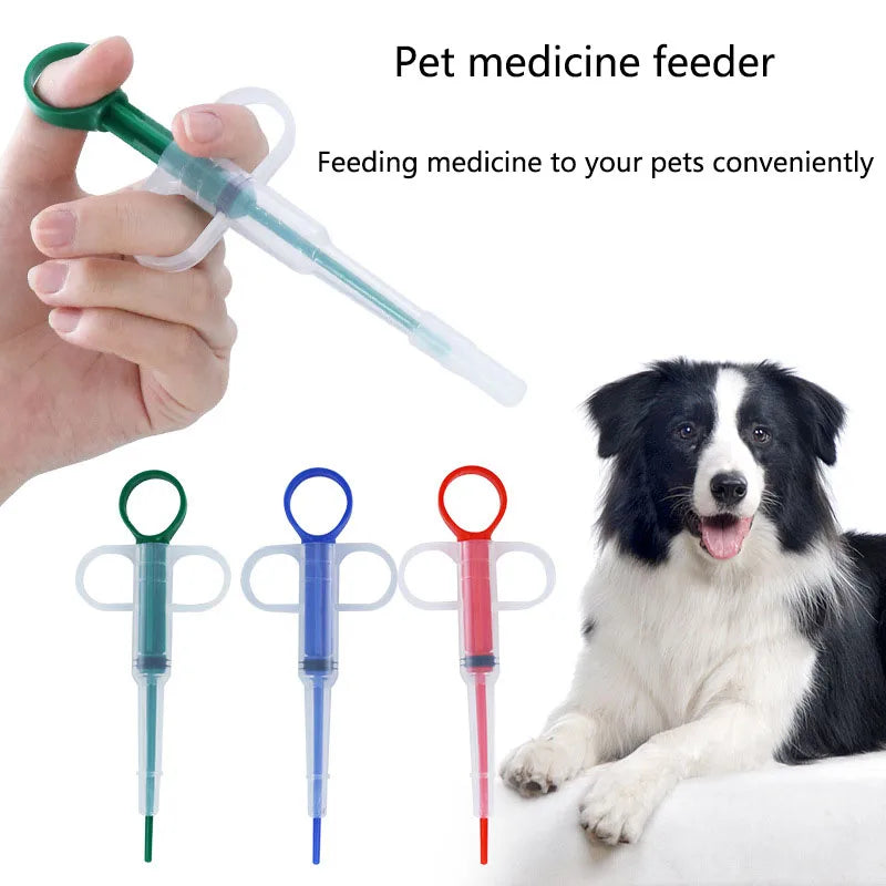 Pet feeding syringe